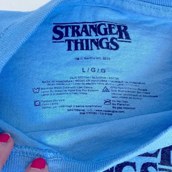 Stranger Things Character Grid Cotton Crop Top T-Shirt Size Large - Picture 4 of 4